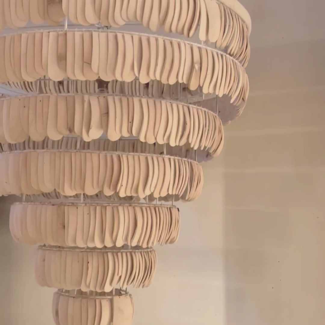 Juna : Coconut chandelier