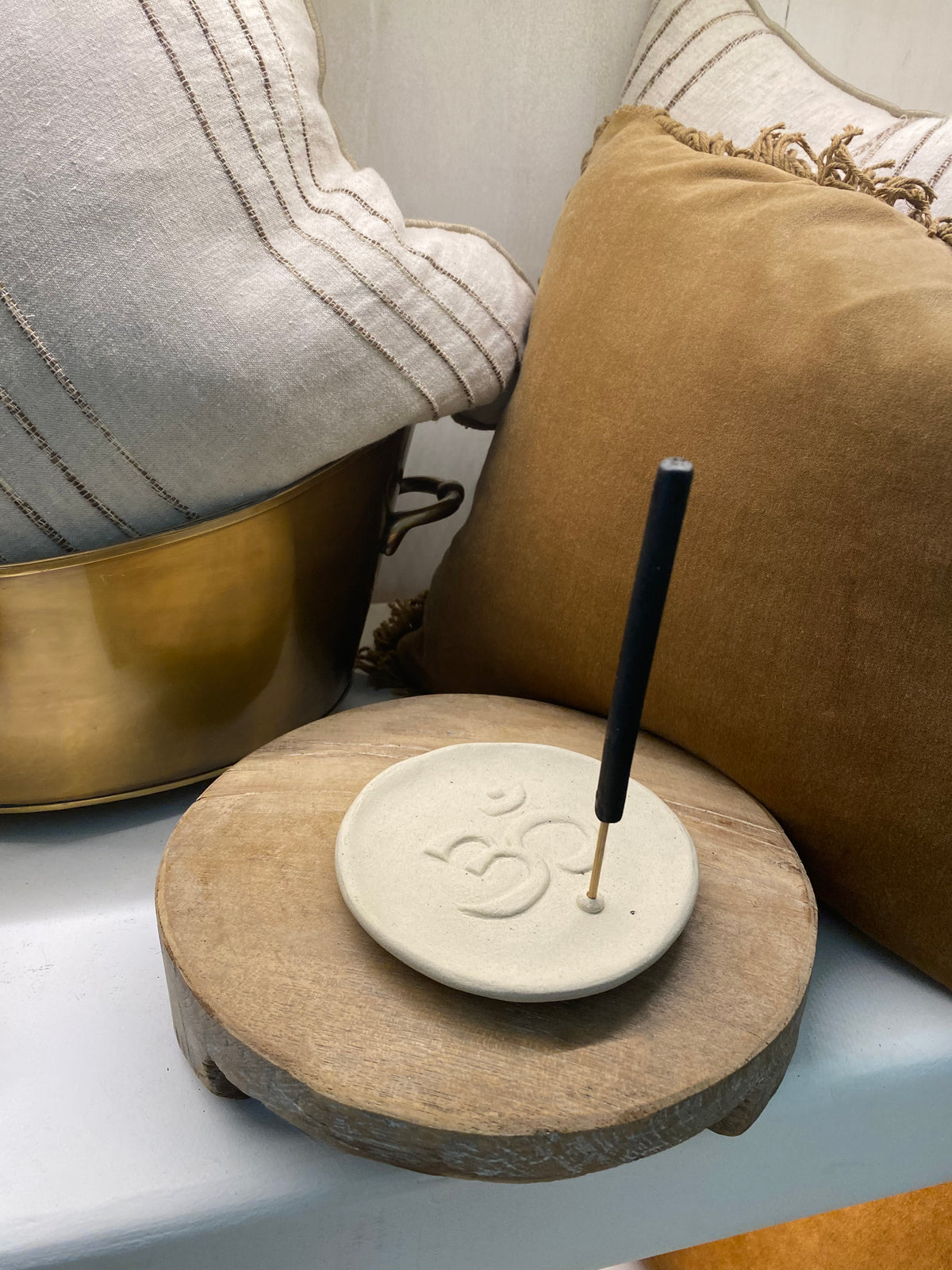 Om : Ceramic Round Incense Holder