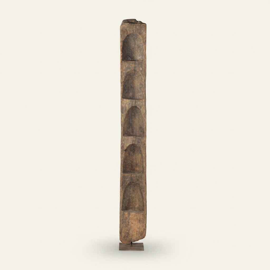 Rajan : Old Indian Pillar, 265cm