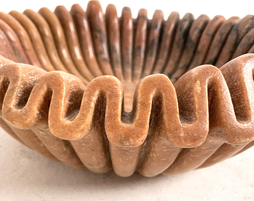 Leharoya : Marble Scalloped Bowl, Dusty Red