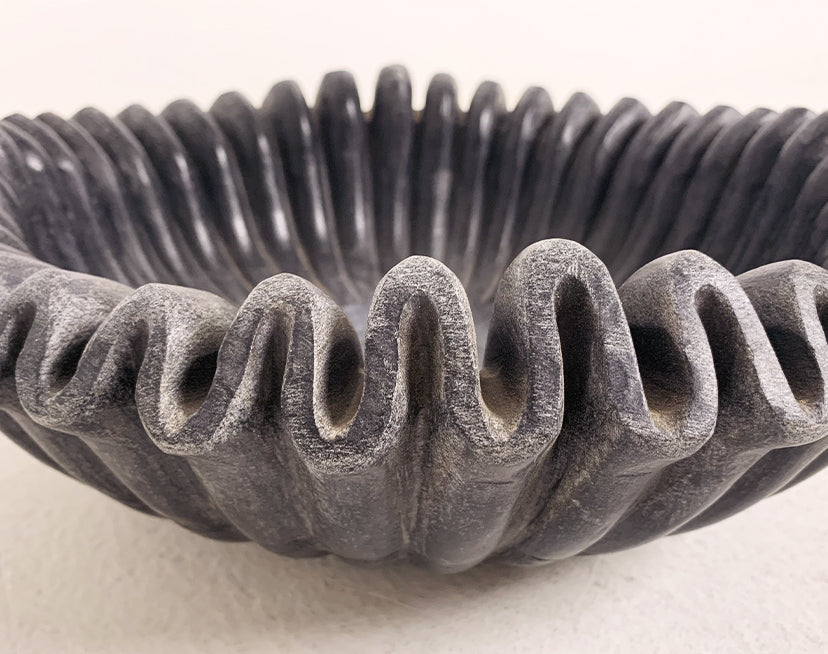 Lehareya : Marble Scalloped Bowl, Black