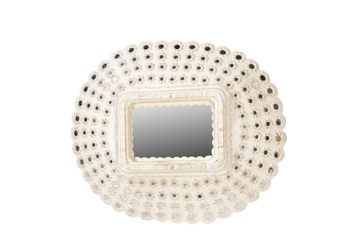 Deepal Mirror, Large