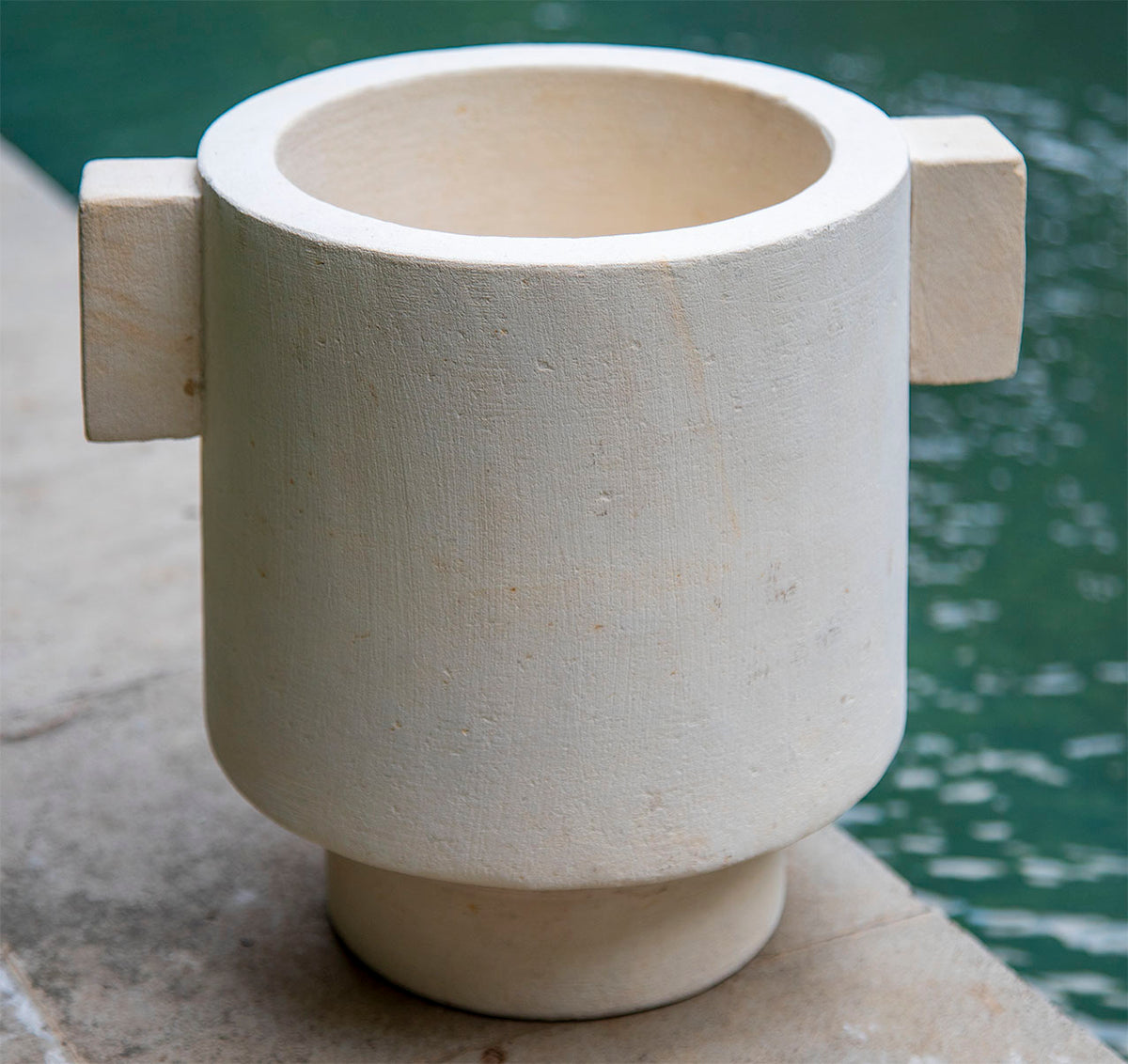 Thema : Limestone Vase